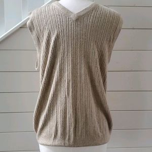 Geoffrey Beene Vest